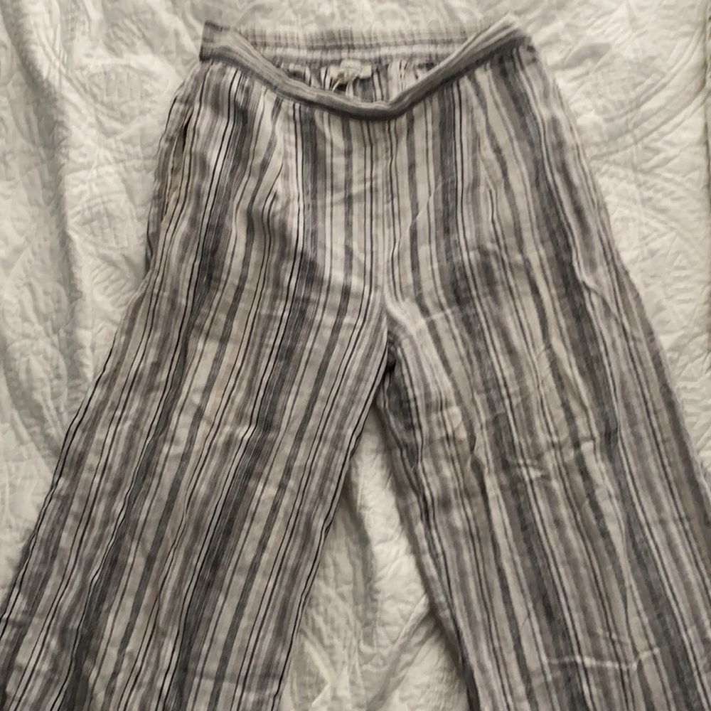 Flowy, striped, wide-leg pants!